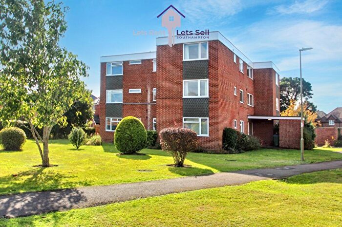 3 Bedroom Flat To Rent In Newtown Court, SO31