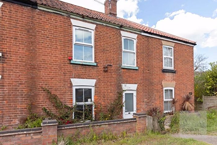 2 Bedroom Terraced House For Sale In Norwich Road, Norwich, NR12