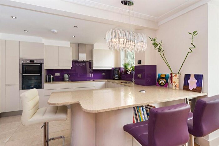 2 Bedroom Apartment To Rent In Queens Terrace, St John's Wood, London, NW8