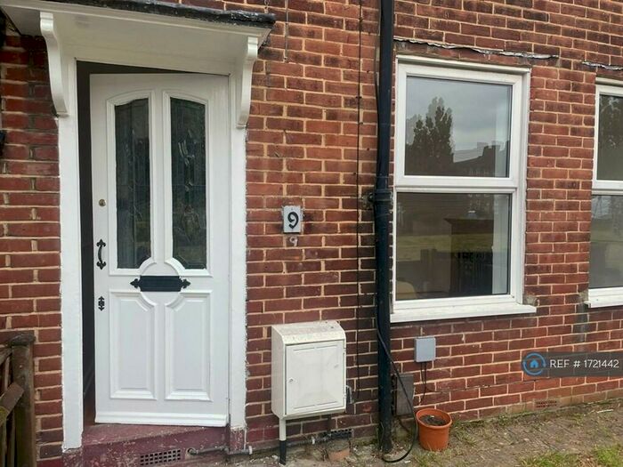 3 Bedroom Terraced House To Rent In Bilsby Grove, London, SE9