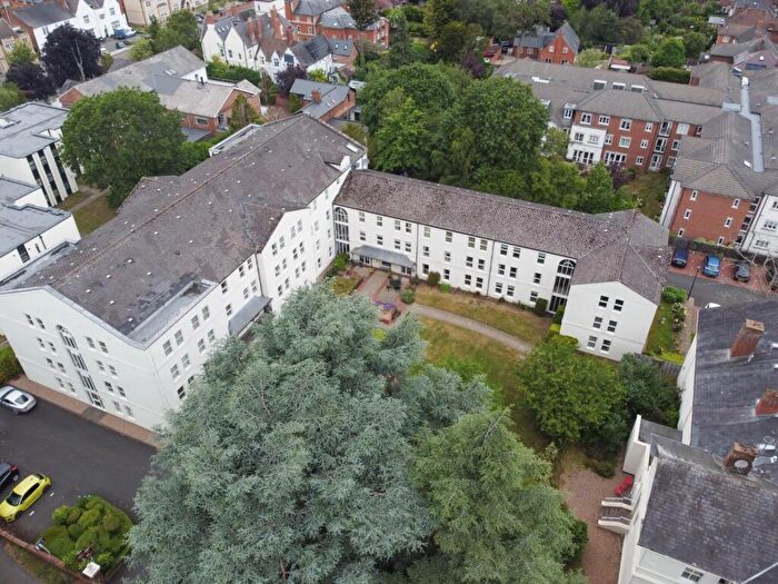 1 Bedroom Retirement Property For Sale In Binswood Avenue, Royal Leamington Spa, CV32