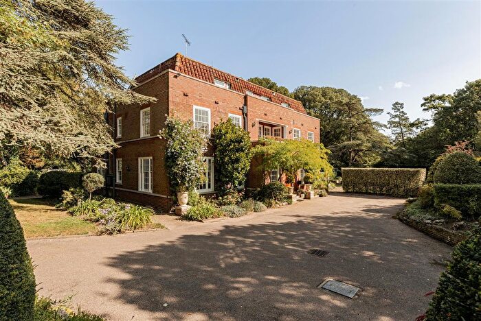 10 Bedroom Detached House For Sale In Convent Road, Broadstairs, CT10