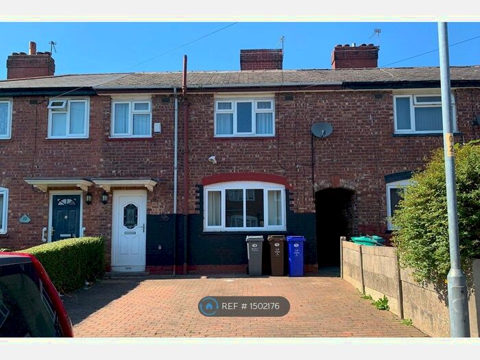 3 Bedroom Terraced House To Rent In Edgware Road, Manchester, M40