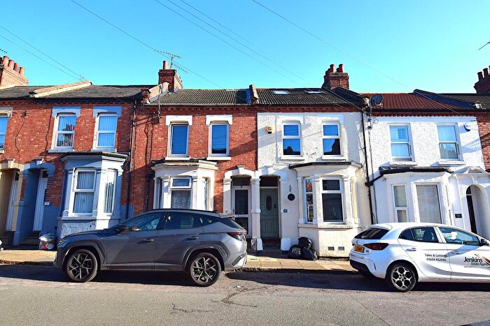 3 Bedroom Terraced House For Sale In Whitworth Road, Northampton, NN1