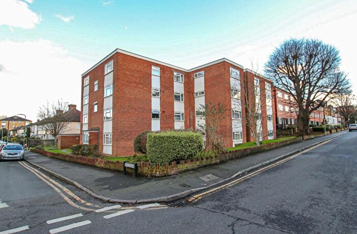 1 Bedroom Flat To Rent In Rossendon Court, Clarendon Road, Wallington, SM6