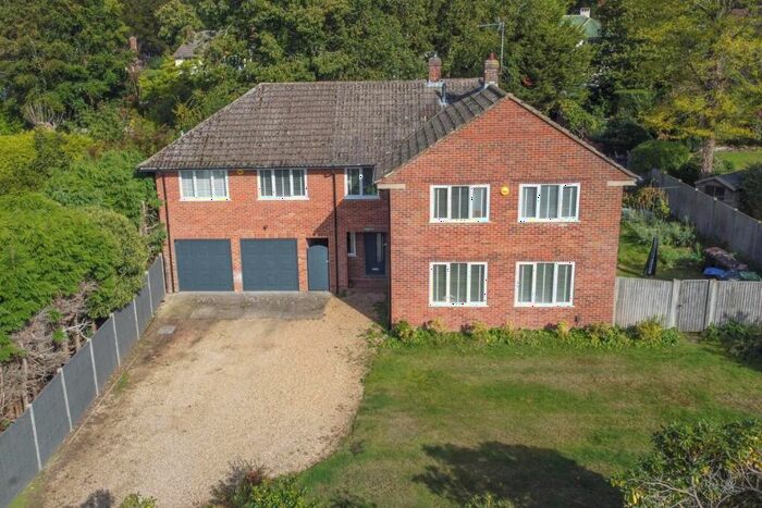 6 Bedroom Detached House To Rent In Kingsley Avenue, Camberley, Surrey, GU15