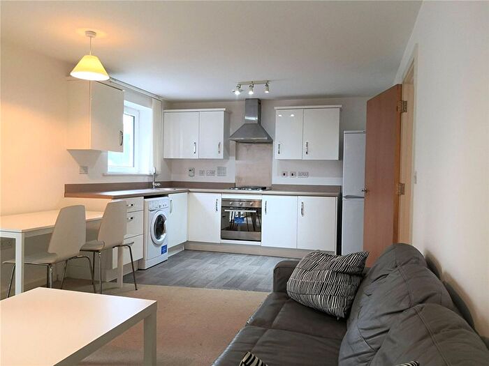 2 Bedroom Flat To Rent In Elmira Way, Salford, M5