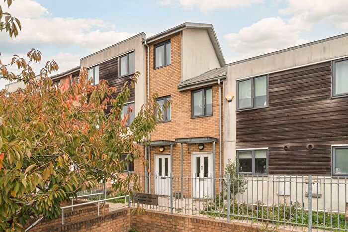 3 Bedroom Terraced House For Sale In Bramhope Lane, Charlton, SE7