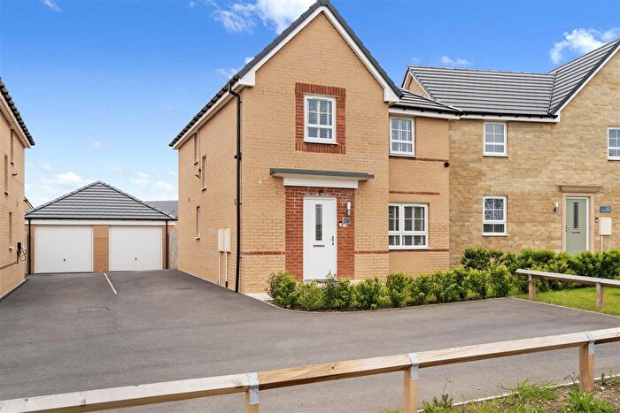 4 Bedroom Detached House For Sale In Basildon Drive, Hartlepool, TS26