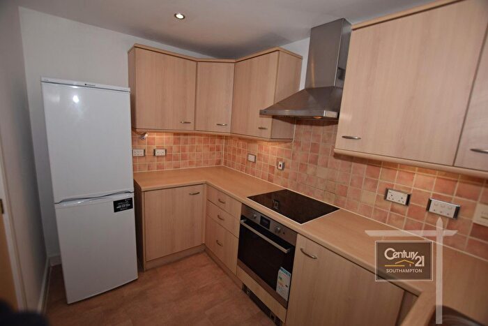 2 Bedroom Flat To Rent In |Ref: |, Coopers Court, Briton Street, Southampton, SO14