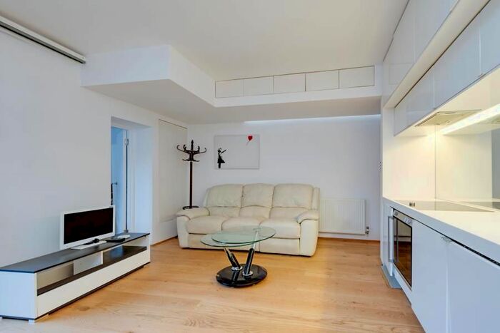 2 Bedroom Flat To Rent In Edbrooke Road, London, W9