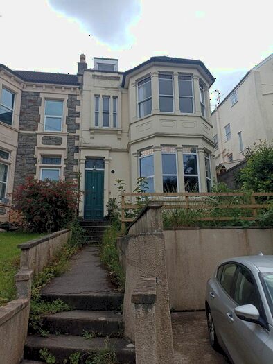 4 Bedroom Flat To Rent In Ravenswood Road – Top Floor Ref, BS6