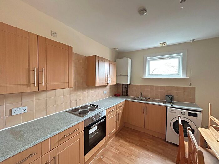 2 Bedroom Maisonette To Rent In Junction Road, London, N9