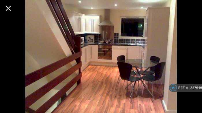 4 Bedroom Terraced House To Rent In Capstan Square, London, E14
