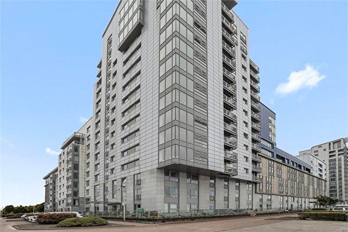 3 Bedroom Flat To Rent In Western Harbour View, Leith, Edinburgh, EH6