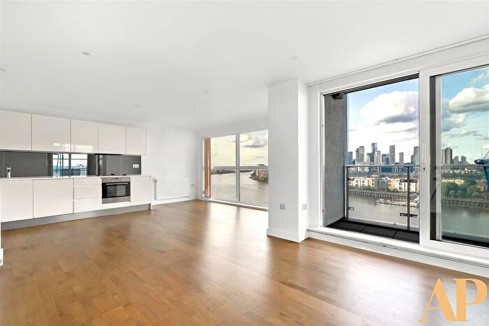 2 Bedroom Flat To Rent In Knights Tower, Wharf Street, London, SE8