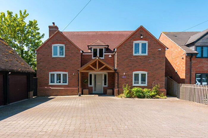 4 Bedroom Detached House For Sale In Lower Road, Stoke Mandeville, Aylesbury, Buckinghamshire, HP22