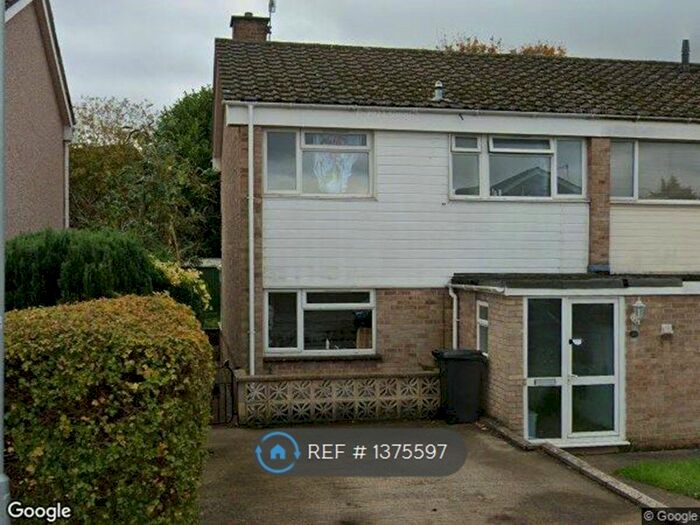3 Bedroom End Of Terrace House To Rent In Moorfield Road, Backwell, BS48