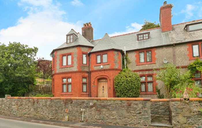 8 Bedroom Semi-Detached House For Sale In Llanaber Road, Barmouth, LL42