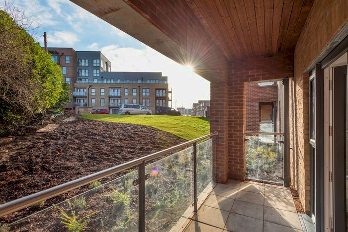 2 Bedroom Flat To Rent In Milton Keynes, MK10