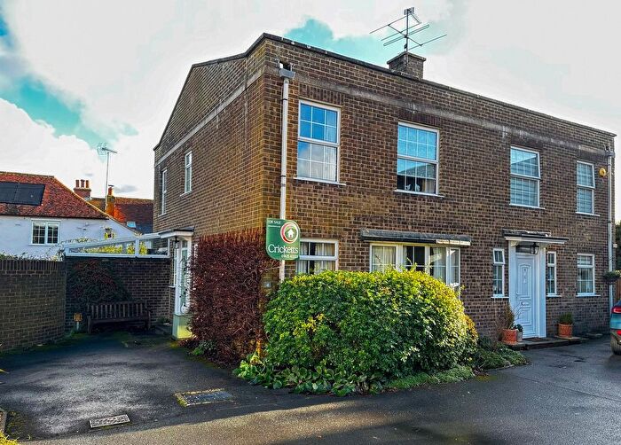 3 Bedroom Semi Detached House For Sale In Old Bath Road, Newbury, RG14