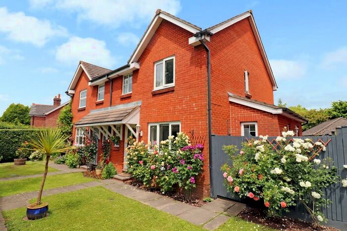 3 Bedroom Semi-Detached House For Sale In Upham Street, Lower Upham, SO32