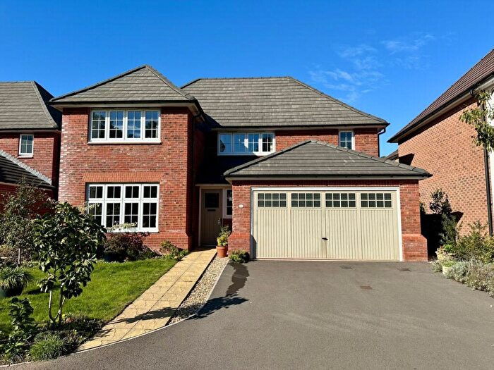 4 Bedroom Detached House For Sale In Curlew Way, Dawlish, EX7