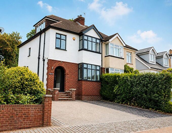 4 Bedroom Semi Detached House For Sale In Woodland Way, Maidstone, ME14