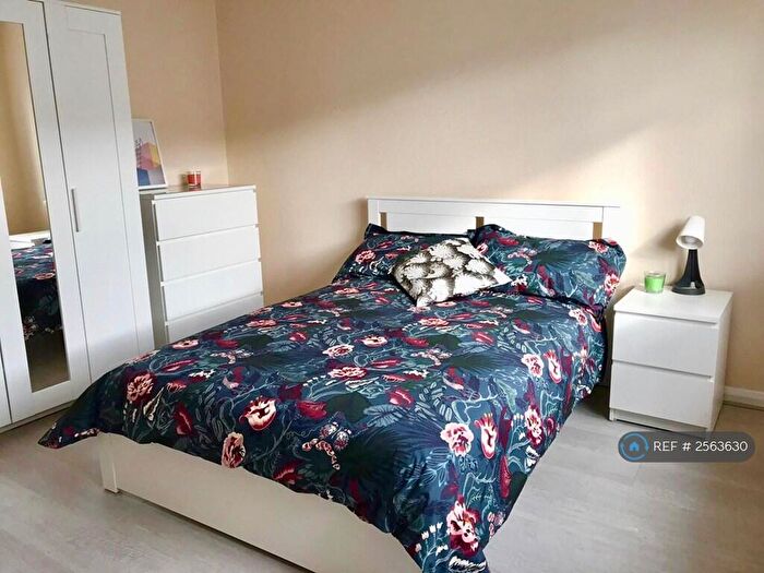 4 Bedroom Flat To Rent In Moreton Road, London, N15