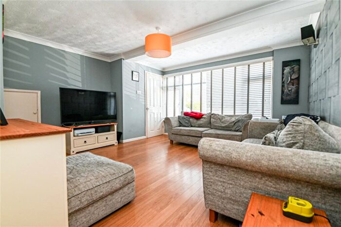 3 Bedroom Terraced House For Sale In Woodvale Gardens, New Milton, Hampshire, BH25