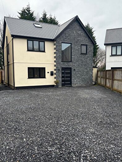 4 Bedroom Detached House For Sale In Willow Close, Swansea, SA5