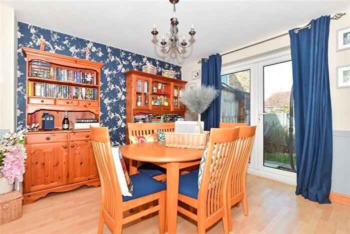 4 Bedroom Detached House For Sale In Holder Close, Lordswood, Chatham, Kent, ME5