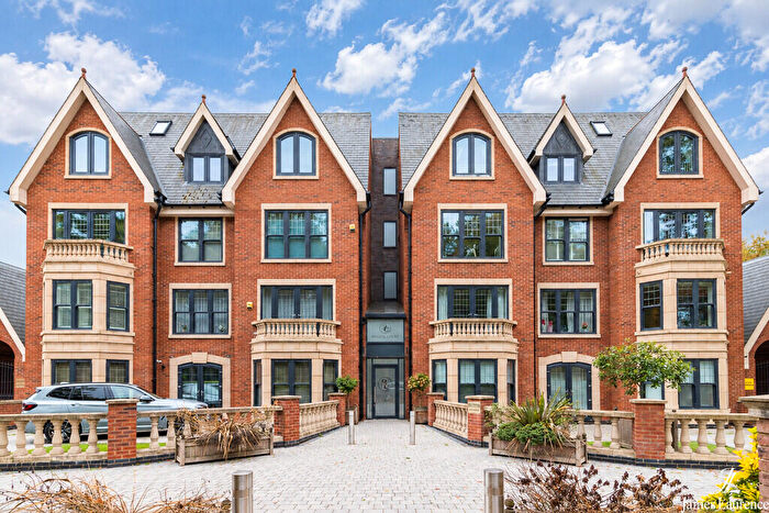 3 Bedroom Penthouse To Rent In Bristol Court, - Bristol Road, Edgbaston, B5