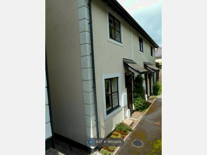 2 Bedroom End Of Terrace House To Rent In Bossell Park, Buckfastleigh, TQ11