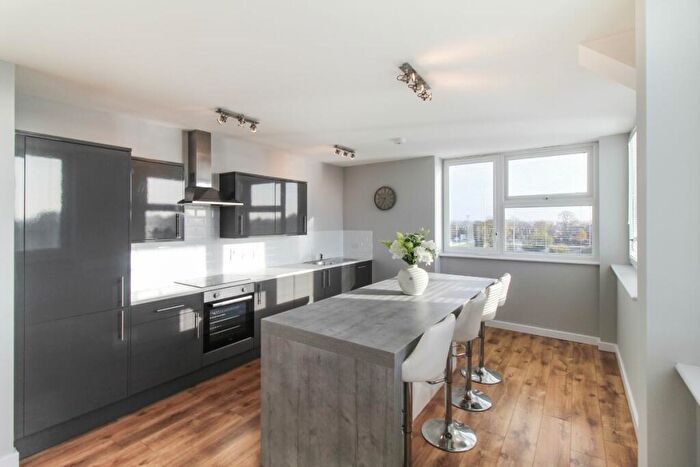 2 Bedroom Flat To Rent In Flat, Goldington Road, Bedford, MK40