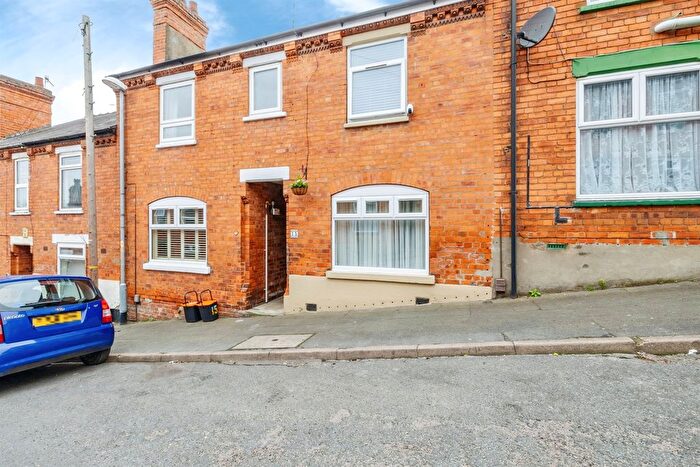 2 Bedroom Terraced House For Sale In Bernard Street, Lincoln, LN2