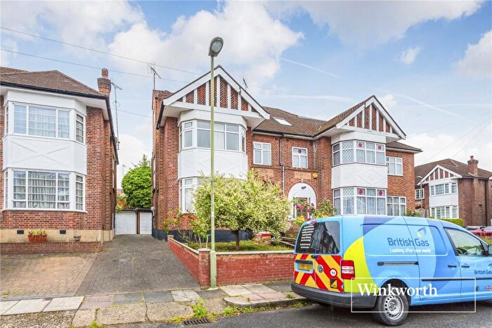 5 Bedroom Semi Detached House For Sale In Oakdene Park, Finchley, London, N3