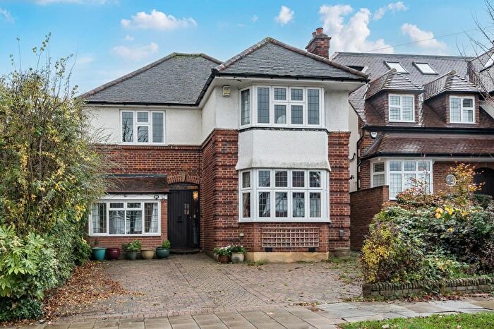 4 Bedroom Detached House For Sale In Friars Avenue, Whetstone, N20