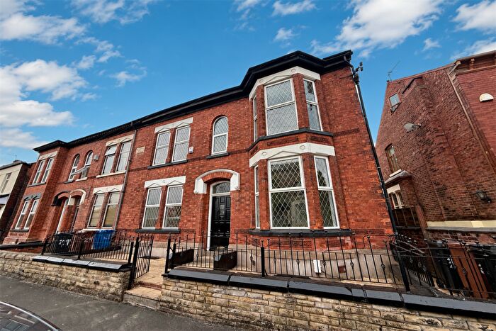 6 Bedroom End Of Terrace House To Rent In Lyme Grove, Stockport, SK2