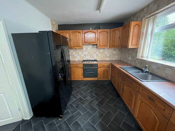 3 Bedroom End Of Terrace House To Rent In Horninglow Road, Sheffield, S5