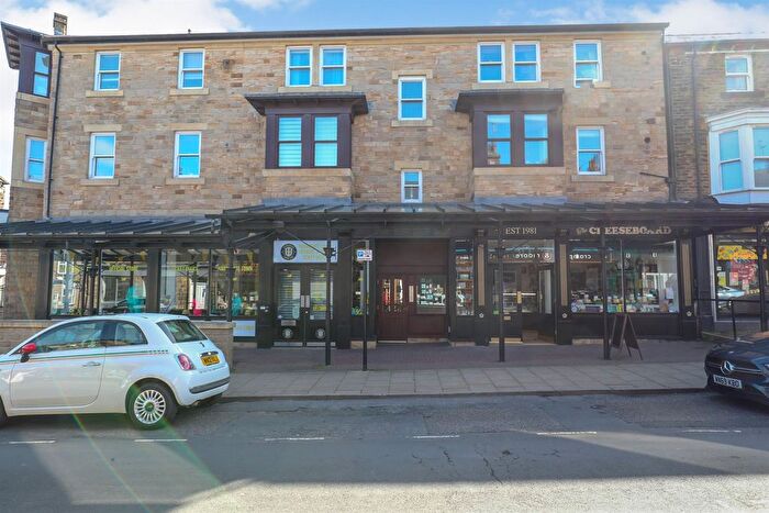 2 Bedroom Flat For Sale In Commercial Street, Harrogate, HG1