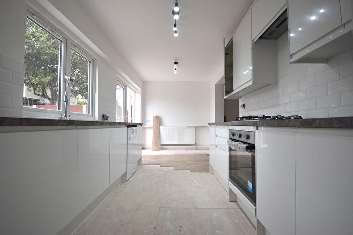 4 Bedroom Semi-Detached House To Rent In Hill Road, Mitcham, CR4