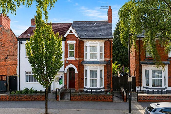 3 Bedroom Semi-Detached House For Sale In Plane Street, Hull, HU3