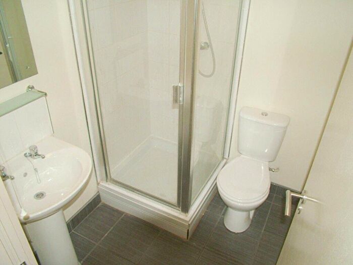 6 Bedroom Flat To Rent In A Mansfield Road, Nottingham, NG1