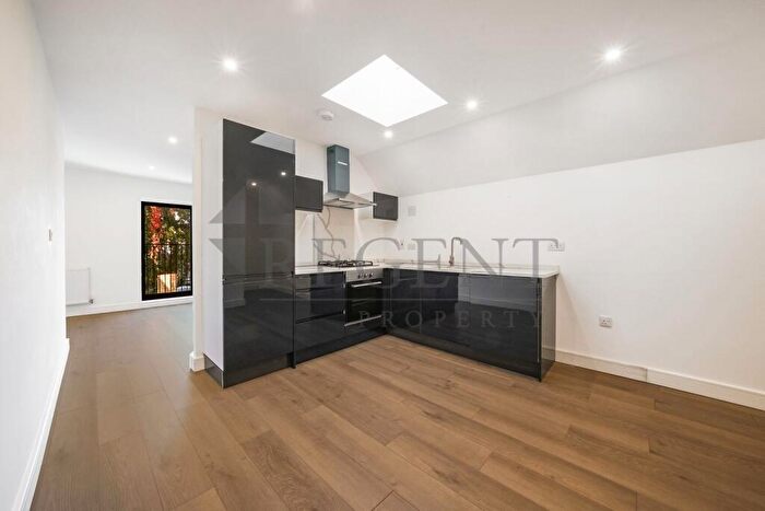 1 Bedroom Apartment To Rent In The Gables, Tanyard Lane, DA5