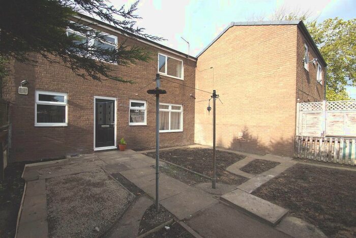 3 Bedroom Terraced House To Rent In Ashlea Green, Bramley, Leeds, LS13