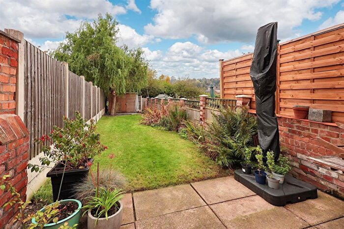 3 Bedroom End Of Terrace House For Sale In Mansfield Street, Sherwood, Nottingham, NG5