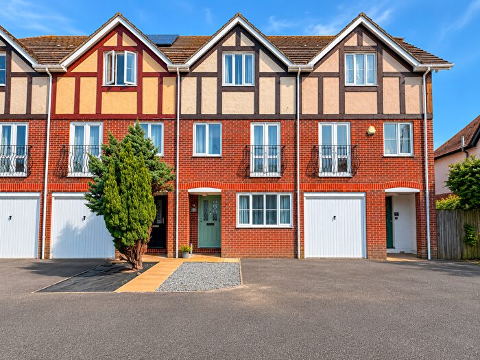 5 Bedroom Town House For Sale In Norfolk Road, Littlehampton, West Sussex, BN17