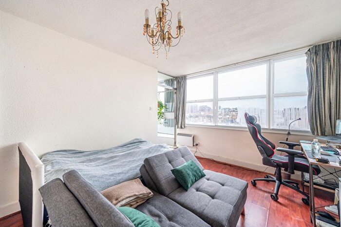 Studio To Rent In Kensington Church Street, Notting Hill, London, W8