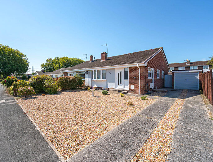 3 Bedroom Semi-Detached Bungalow For Sale In Cormorant Close, Worle - Immaculate Home, BS22